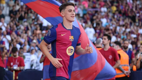 Gavi com a camisa do Barcelona