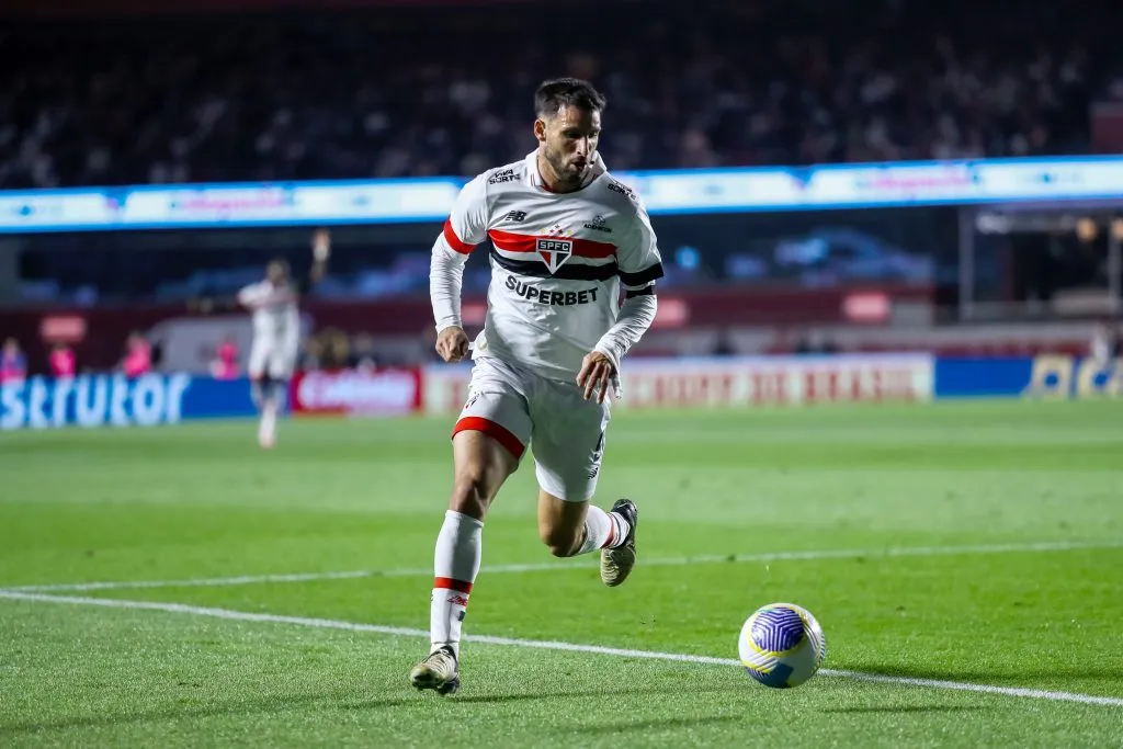 Calleri é alvo do Boca Jrs. Foto: Marco Miatelo/AGIF