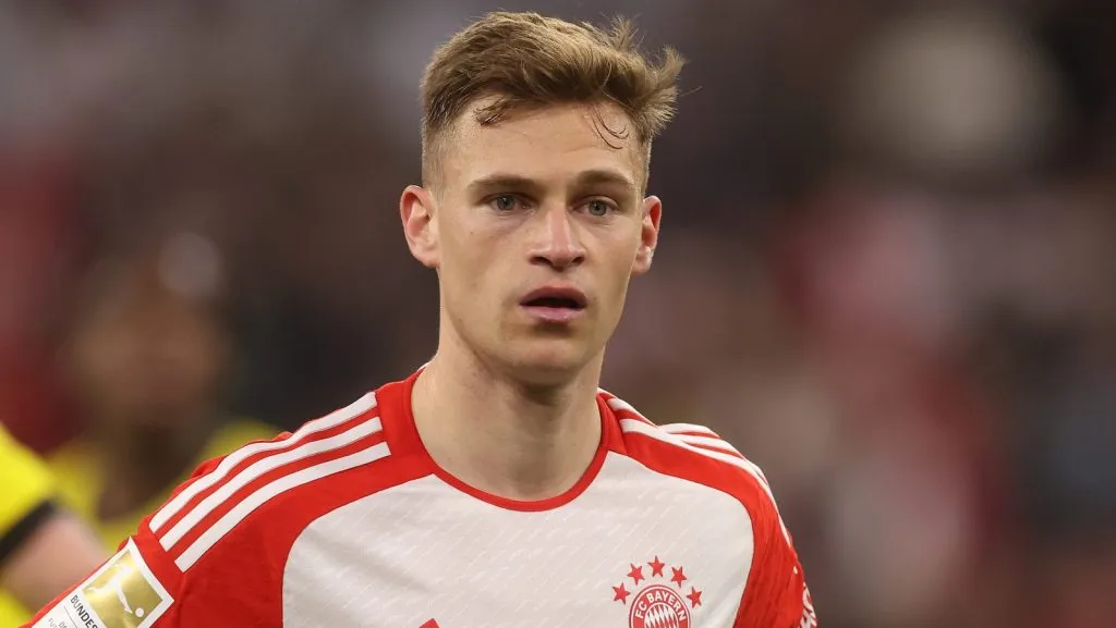 Kimmich, do Bayern de Munique, pode ficar livre e Liverpool tem interesse (Photo by Alexander Hassenstein/Getty Images)
