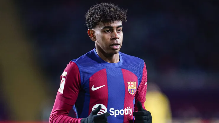Lamine Yamal atuou ao lado do alvo de Simeone no Barcelona.