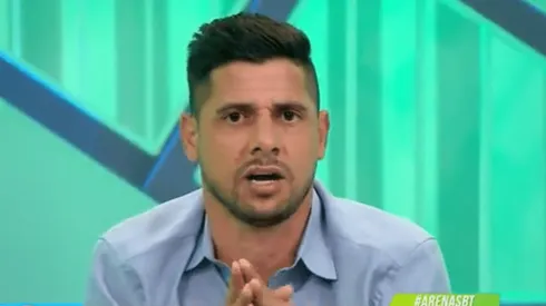 Cicinho criticou nova contratação do Corinthians (Foto: Reprodução/SBT)