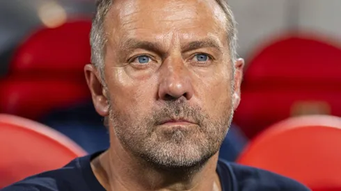 Estrela de Hansi Flick impressiona no Barcelona e tem data para reforçar seleção .