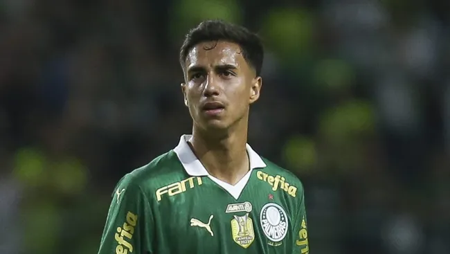 Vitor Reis, zagueiro do Palmeiras. (Photo by Ricardo Moreira/Getty Images)