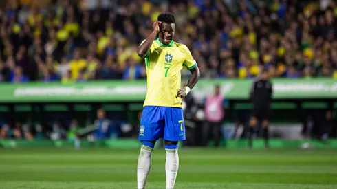 Vinicius Jr. em campo durante a partida entre Brasil e Equador, no dia 06 de setembro de 2024. (Associated Press / Alamy Stock Photo)