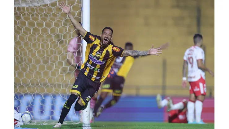Lucca comemora um dos gols do Novorizontino no duelo contra o Vila Nova, no dia 31 de agosto de 2024. (Sipa US / Alamy Stock Photo)