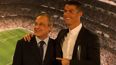 Cristiano Ronaldo ao lado do presidente do Real Madrid, Florentino Pérez. (Photo by Denis Doyle/Getty Images)