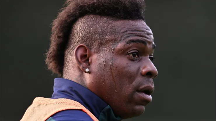 Balotelli aceita salário de R$ 1,5 milhão para jogar em rival do Corinthians (Photo by Claudio Villa/Getty Images)