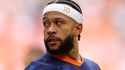 Rival do Corinthians marca reunião para fechar com o atacante Memphis Depay (Photo by Julian Finney/Getty Images)