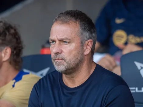 Hansi Flick pode ter Ronald Araújo no Barcelona em novembro