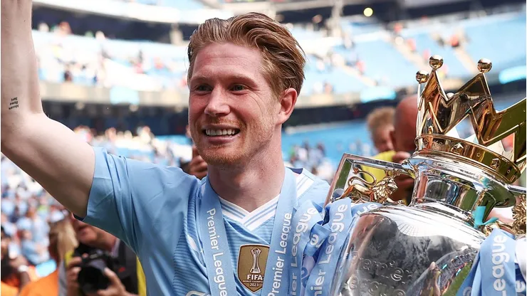 De Bruyne toma decisão de última hora envolvendo saída do Manchester City (Photo by Naomi Baker/Getty Images)