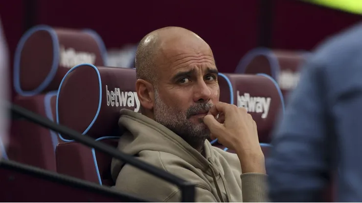 Pep Guardiola libera saída de atacante do Manchester City de última hora.