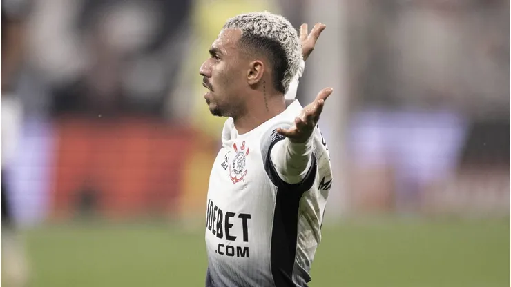 Corinthians x Botafogo SÃO PAULO, SP - 01.06.2024: CORINTHIANS X BOTAFOGO - Matheuzinho during the match between Corinthians x Botafogo held at the Neo Química Arena in São Paulo, SP. The game is valid for the 7th round of the Brasileirão 2024. Photo: Marco Galvão/Fotoarena x2548396x PUBLICATIONxNOTxINxBRA MarcoxGalvão