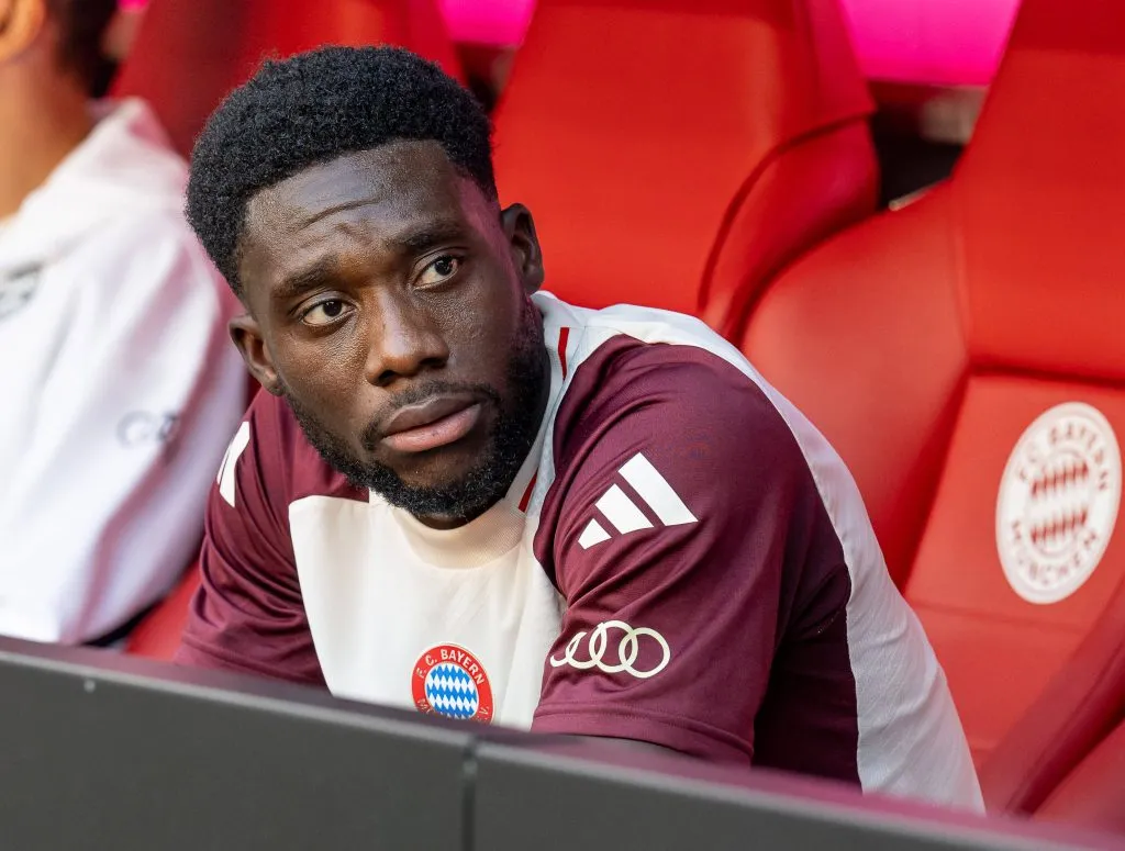 Alphonso Davies tem sido reserva no Bayern de Munique. Copyright: xEibner-Pressefoto/HeikexFeinerx EP_HFR