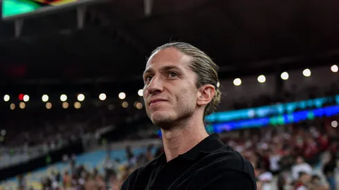 RJ - RIO DE JANEIRO - 02/10/2024 - COPA DO BRASIL 2024, FLAMENGO X CORINTHIANS - Filipe Luis tecnico do Flamengo durante partida contra o Corinthians no estadio Maracana pelo campeonato Copa Do Brasil 2024. Foto: Thiago Ribeiro/AGIF