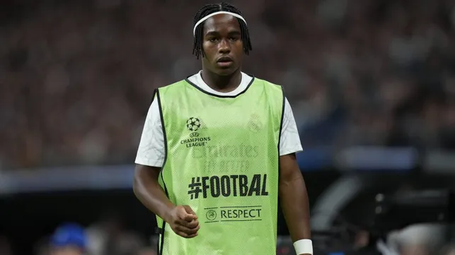 Endrick entre os reservas do Real Madrid.