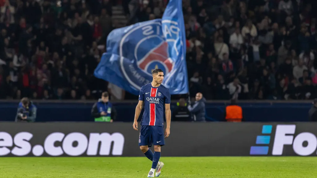 Achraf Hakimi em partida pelo PSG (Foto: IMAGO / MAXPPP)