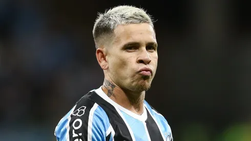 Soteldo, do Grêmio, pode ser envolvido em troca de jogadores com craque do Brasileirão. (Photo by Pedro H. Tesch/Getty Images)