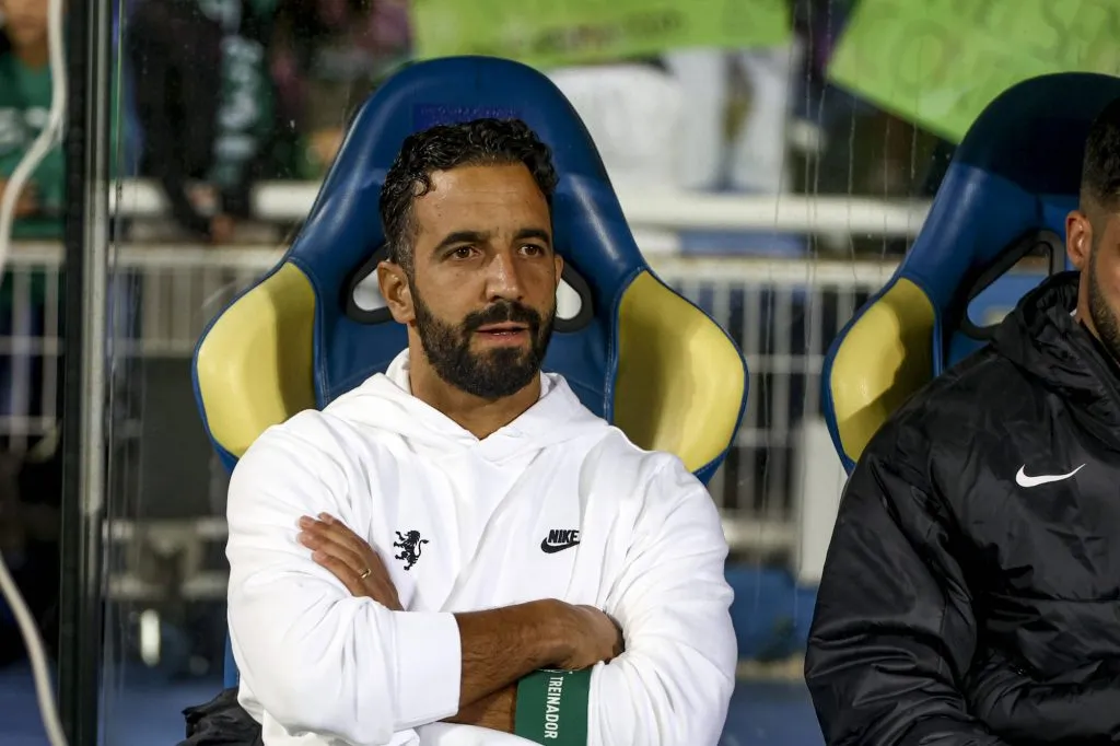 Jogadores do Manchester United foram avisados de que Rúben Amorim é extremamente rigoroso. Foto: IMAGO / Sports Press Photo