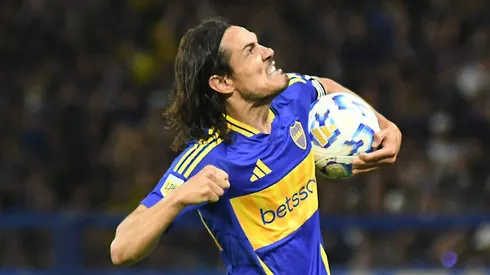 Cavani com a camisa do Boca Juniors.