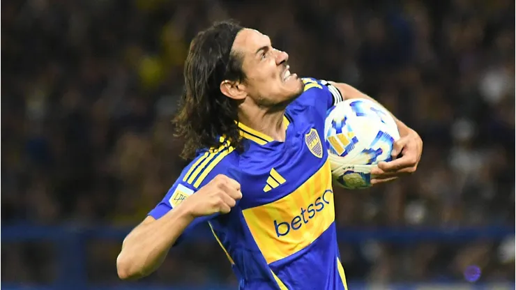 Cavani com a camisa do Boca Juniors.