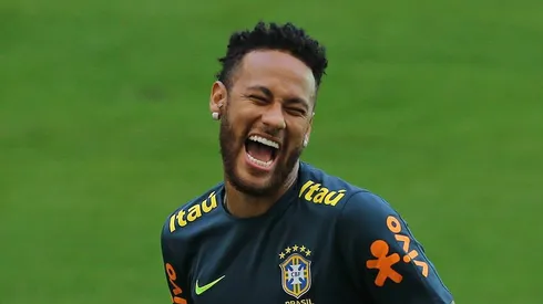 Neymar compra mansão luxuosa para ser vizinho de Messi