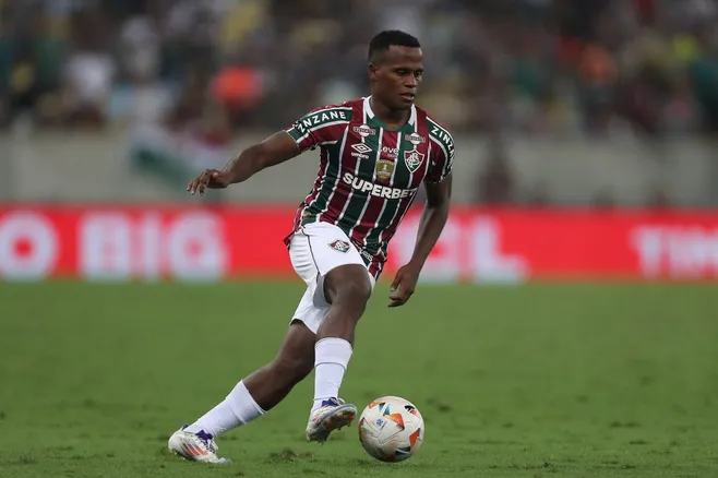 Jhon Arias em ação com a camisa do Fluminense. (Photo by Wagner Meier/Getty Images)