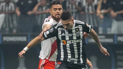 Na próxima terça-feira, River Plate e Atlético-MG duelam no Monumental de Nuñez pelo jogo de volta das semifinais da Libertadores 2024. Com a desvantagem de 3 a 0 sofrida em Minas Gerais, o time argentino terá que lutar para reverter o placar e buscar os pênaltis. (Foto: Fernando Moreno/AGIF)