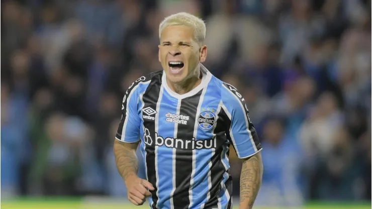 Enquanto a diretoria atual evita gastos excessivos e permanece focada em contratações estratégicas, a oferta de Yeferson Soteldo ao clube é recusada, principalmente devido à saturação na posição. (Foto: IMAGO / Fotoarena)