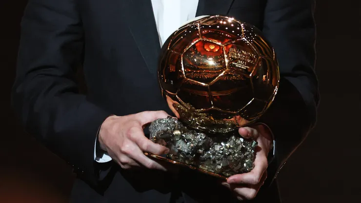 Bola de Ouro será entregue nesta segunda (28)