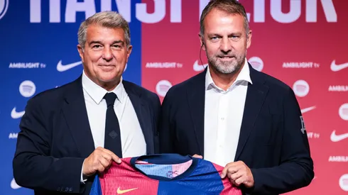 Hansi Flick aprova e Barcelona pode pagar R$ 123 milhões por craque brasileiro. (Photo by Eric Alonso/Getty Images)