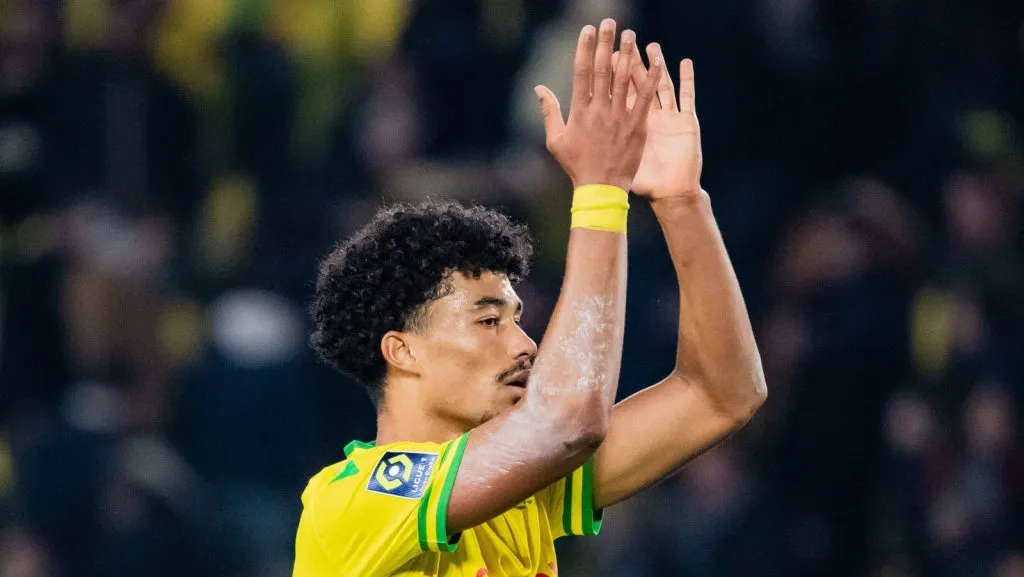 Liverpool e Chelsea disputam a contratação do defensor Nathan Zeze. (Foto: IMAGO / PanoramiC)