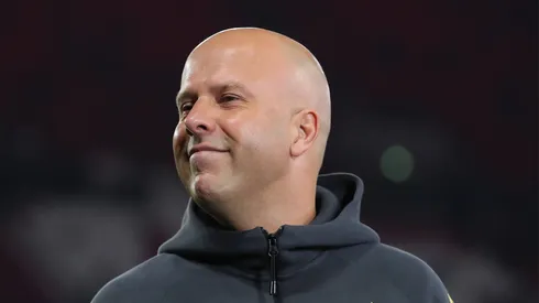 Arne Slot entra para a história do Liverpool. Foto: IMAGO / Contrast