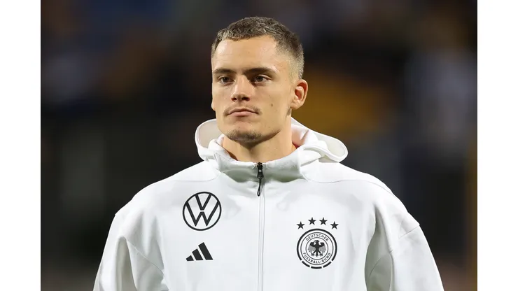 Florian Wirtz antes de partida pela Alemanha