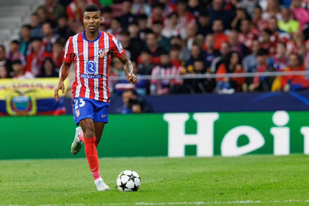 Reinildo Mandava, do Atlético de Madrid, é alvo do Barcelona e do Fenerbahçe. foto:IMAGO /&nbsp;Maciej Rogowski