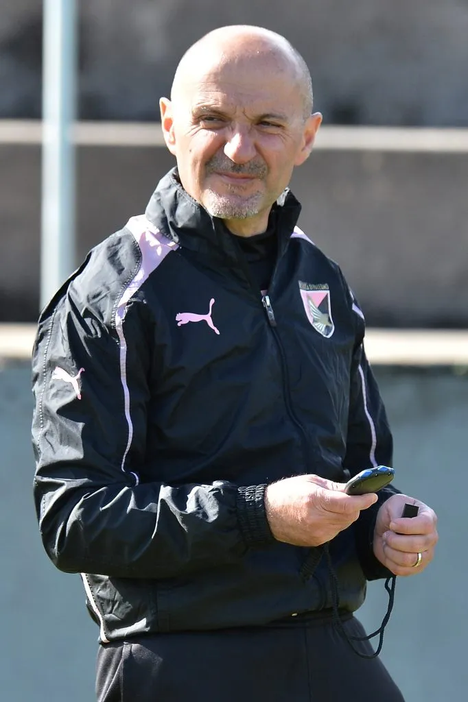 António Pintus é contestado no Real Madrid. Foto: Tullio M. Puglia/Getty Images