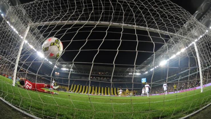 Estádio do Fenerbahçe (Foto IMAGO  Seskim Photo)