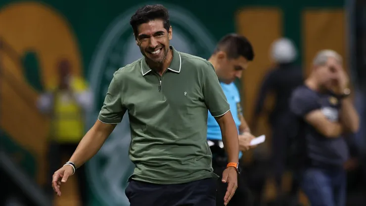 Abel Ferreira está satisfeito com jogador no Verdão (Foto: Cesar Greco/Palmeiras/Palmeiras)