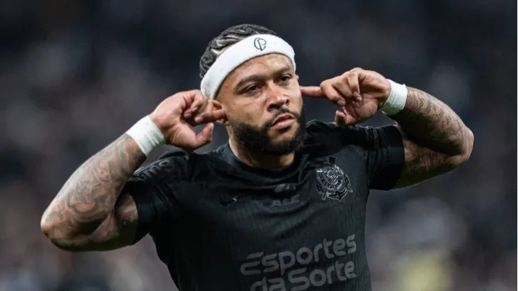 Ex-companheiro de Memphis Depay em gigante espanhol revela para quem vai torcer em Corinthians x Racing. foto: IMAGO / TheNews2