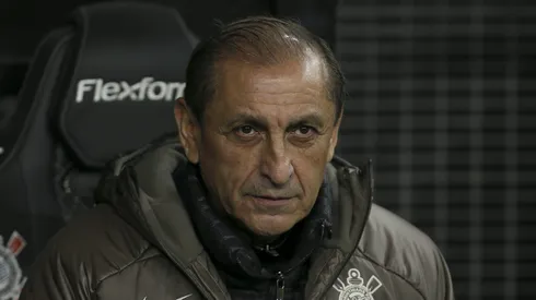 Corinthians terá que arcar com salário de R$ 1,5 milhão por substituto de Ramón Díaz.