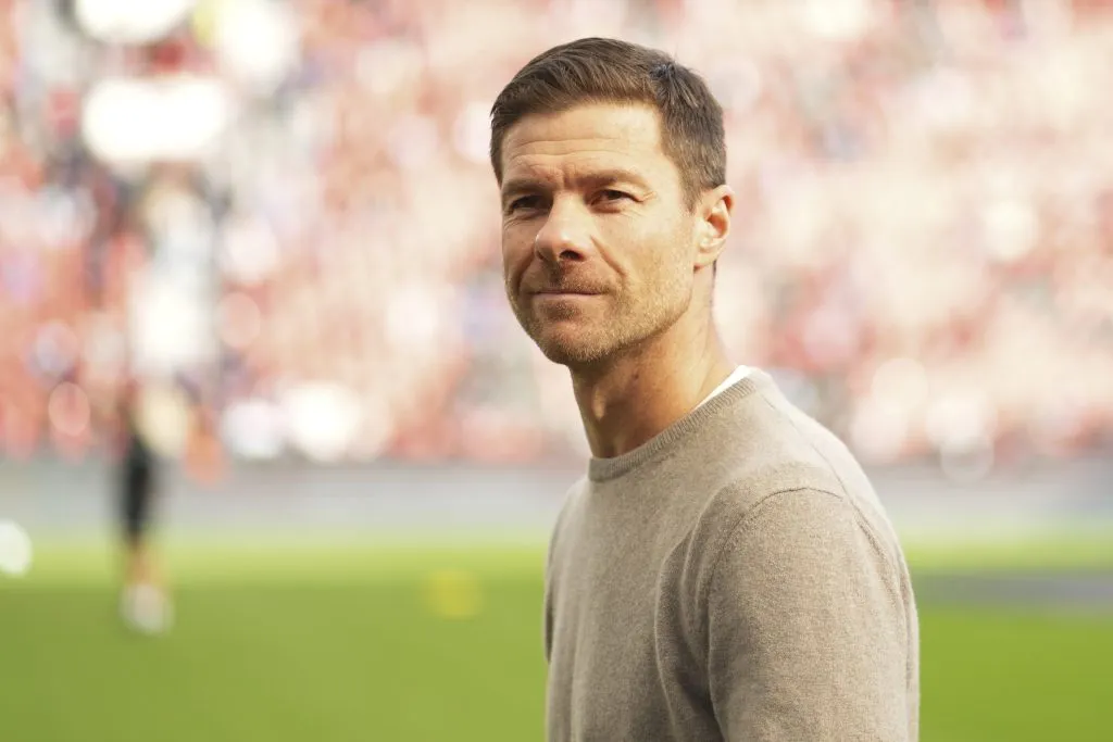 Xabi Alonso deve substituir Ancelotti no futuro (Photo by Pau Barrena/Getty Images)