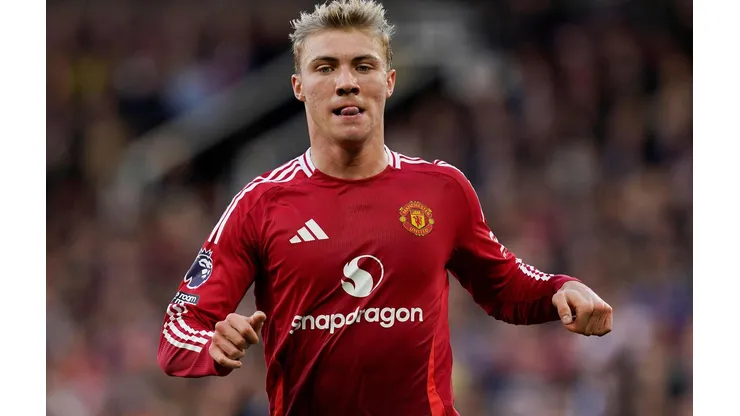 Hojlund em ação durante o confronto entre Manchester United e Brentford, no dia 19 de outubro de 2024. (Sportimage Ltd / Alamy Stock Photo)