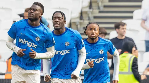 Com Benoit Badiashile e Axel Disasi em baixa, a equipe londrina planeja se fortalecer, mas enfrenta concorrência pesada de Liverpool e Manchester United, que também estão de olho em Silva. (Foto: IMAGO / Pro Sports Images)