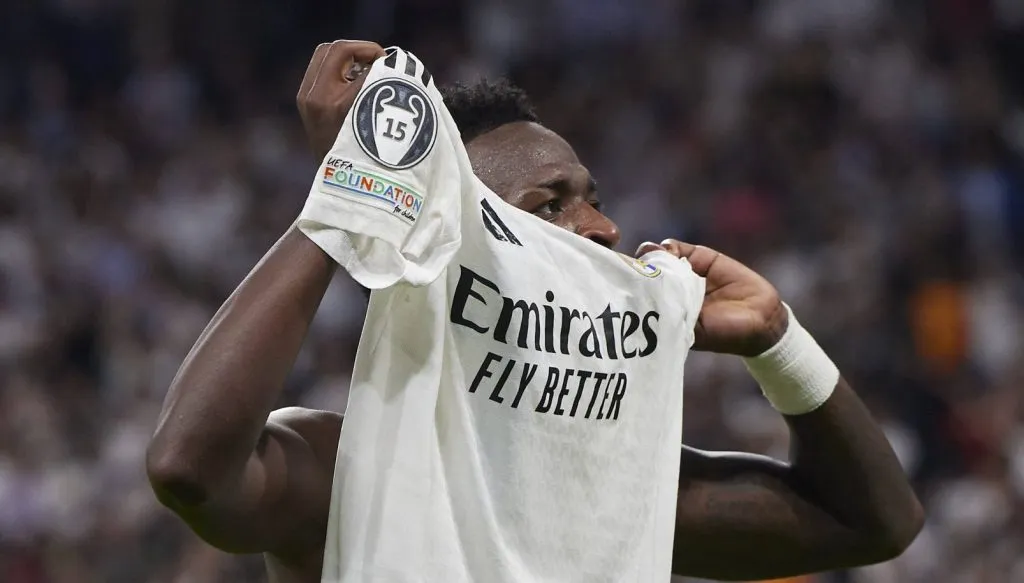 Vini Jr. celebrando gol marcado contra o Borussia Dortmund