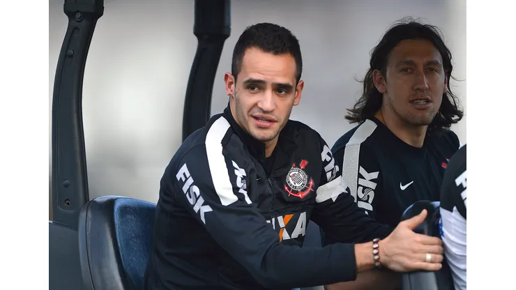 Renato Augusto, Cassio. Treino do Corinthians no CT Joaquim Grava. 06 de Setembro de 2013, Sao Paulo, Sao Paulo, Brasil. Foto: Mauro Horita/AGIF