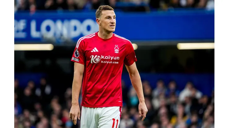 Chris Wood durante a partida entre Chelsea e Nottingham Forest, no dia 06 de outubro de 2024. (MB Media Solutions / Alamy Stock Photo)