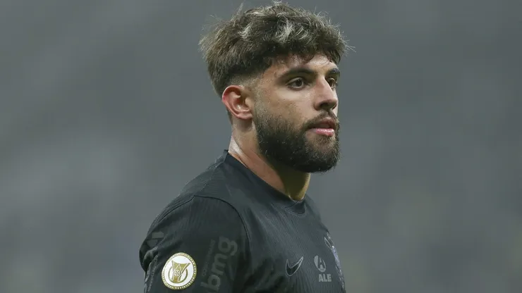 Yuri Alberto com a camisa do Corinthians.