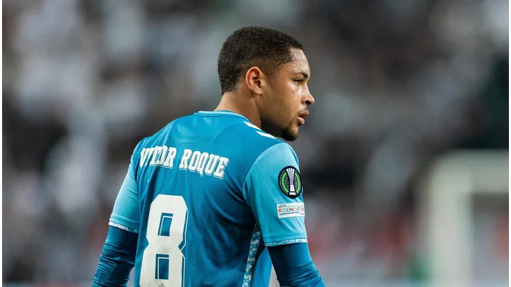 Vitor Roque pode ganhar companhia dos tempos de Barcelona