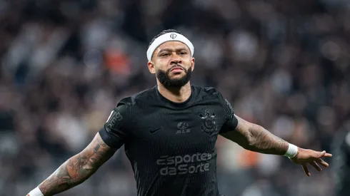 Dedicação de Memphis Depay, do Corinthians, impressiona nos bastidores.