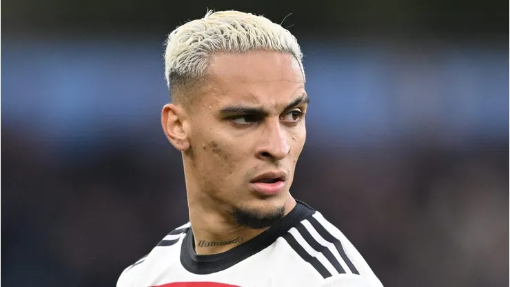 R$ 10 milhões: Gigante do Brasileirão acompanha situação de Antony, do Manchester United. (Photo by Michael Regan/Getty Images)