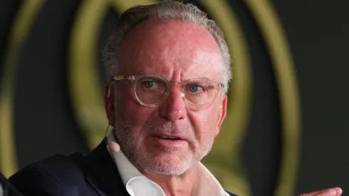 CEO do Bayern de Munique em conferência sobre futebol profissional.